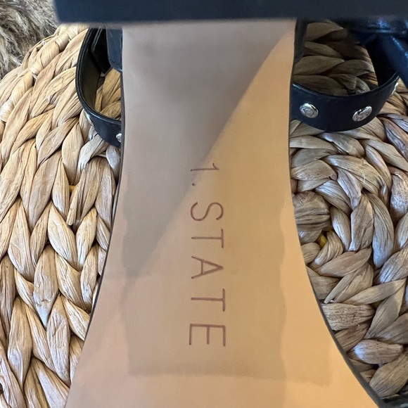 NEW 1 STATE STUDDED HEELS 🔥🔥 - Picture 5 of 7